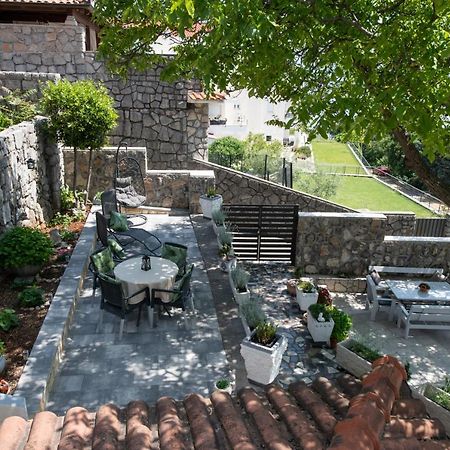 Apartman Rubinic Icici Bagian luar foto