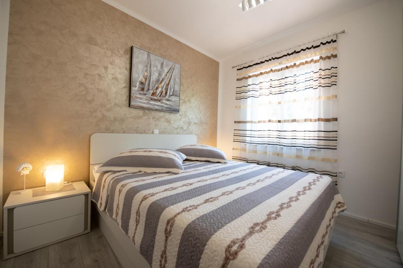 Apartman Rubinic Icici Bagian luar foto
