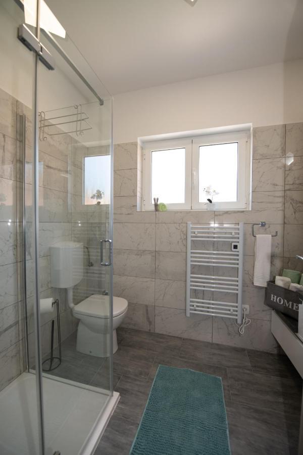 Apartman Rubinic Icici Bagian luar foto