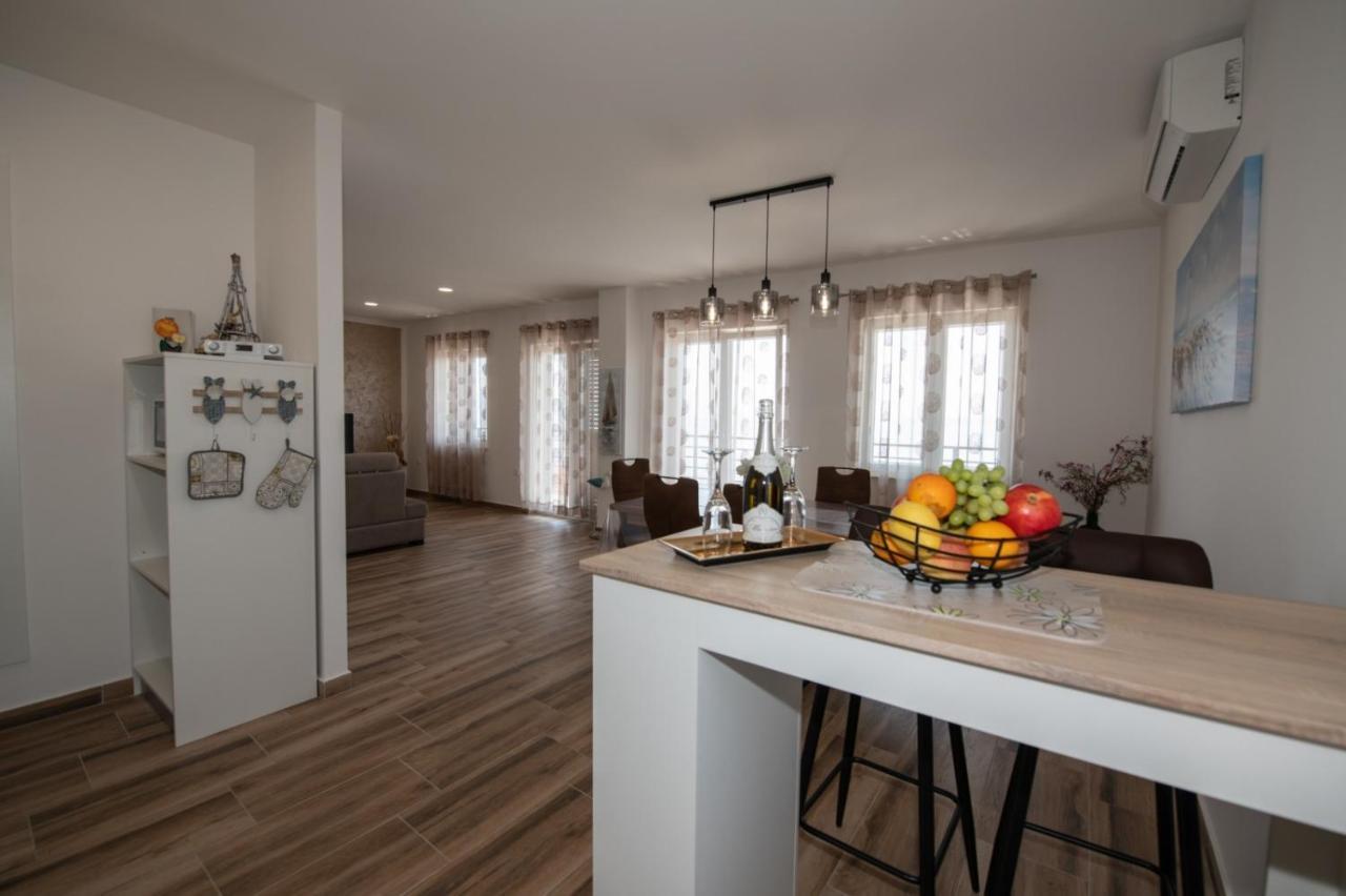 Apartman Rubinic Icici Bagian luar foto